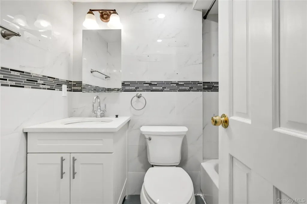 1043 E 101st Street Brooklyn NY 11236