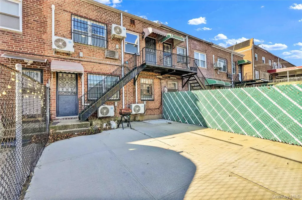 1043 E 101st Street Brooklyn NY 11236