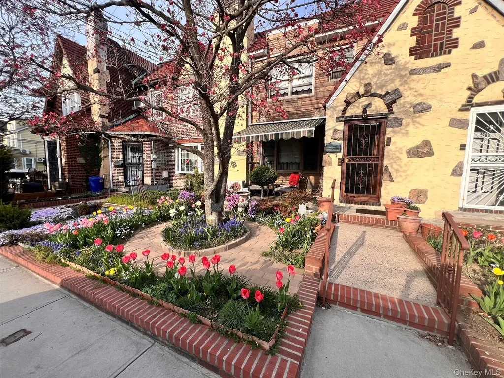 4705 189th Street Flushing NY 11358