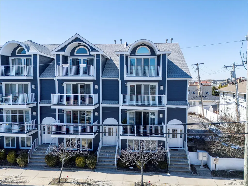 159 Monroe Boulevard Long Beach NY 11561