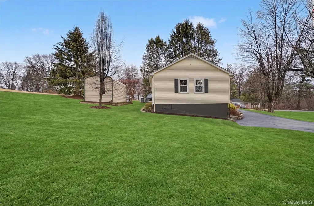 13 Kobelt Drive Wallkill NY 12589