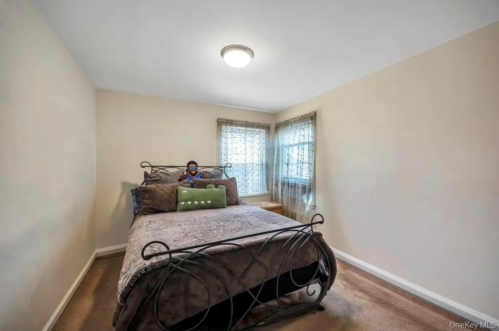 644 Broadway Road Bethpage NY 11714
