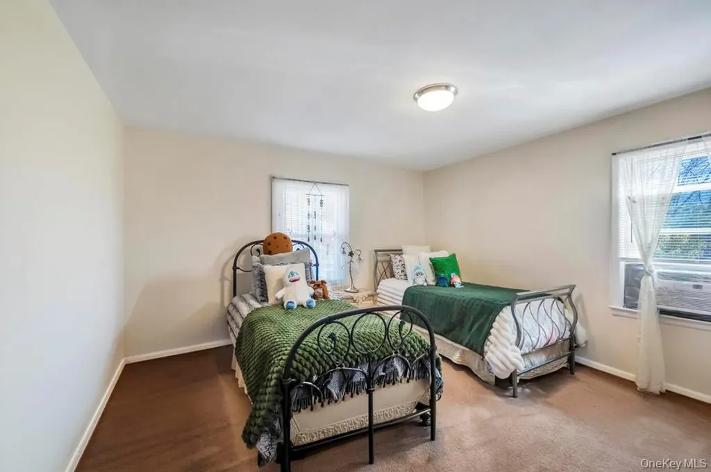 644 Broadway Road Bethpage NY 11714