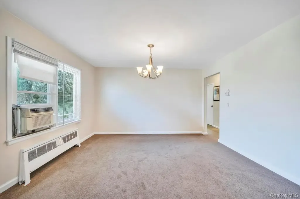 644 Broadway Road Bethpage NY 11714