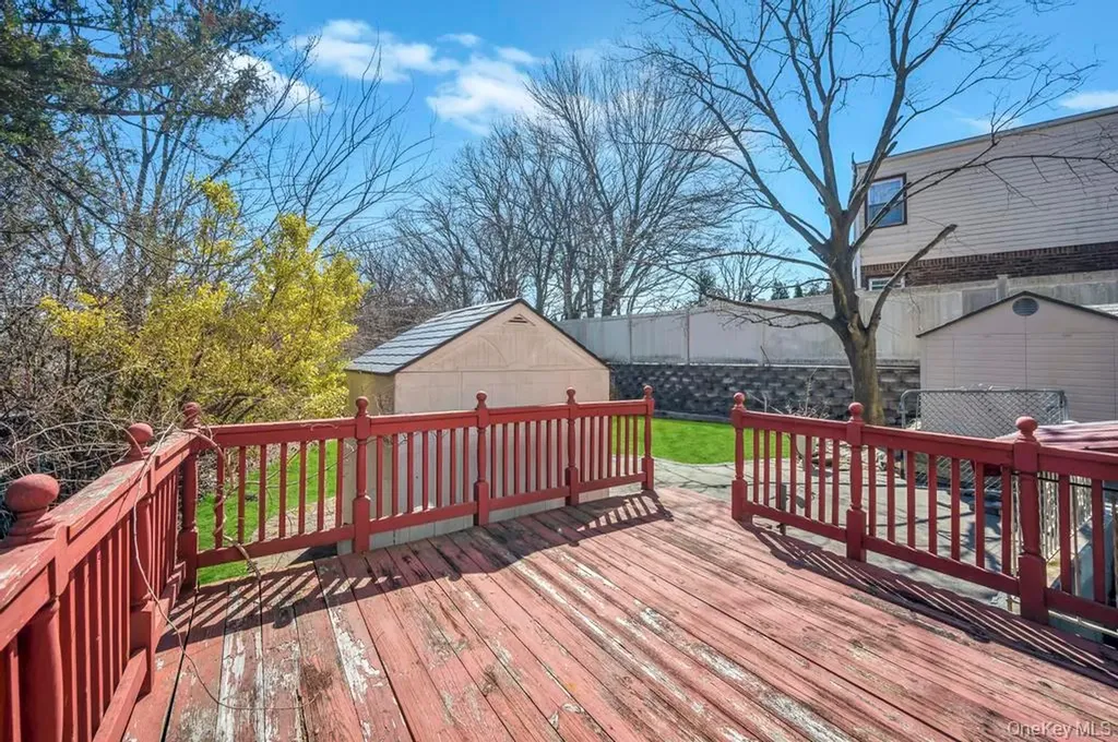 644 Broadway Road Bethpage NY 11714