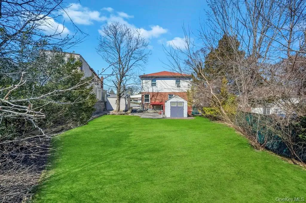 644 Broadway Road Bethpage NY 11714