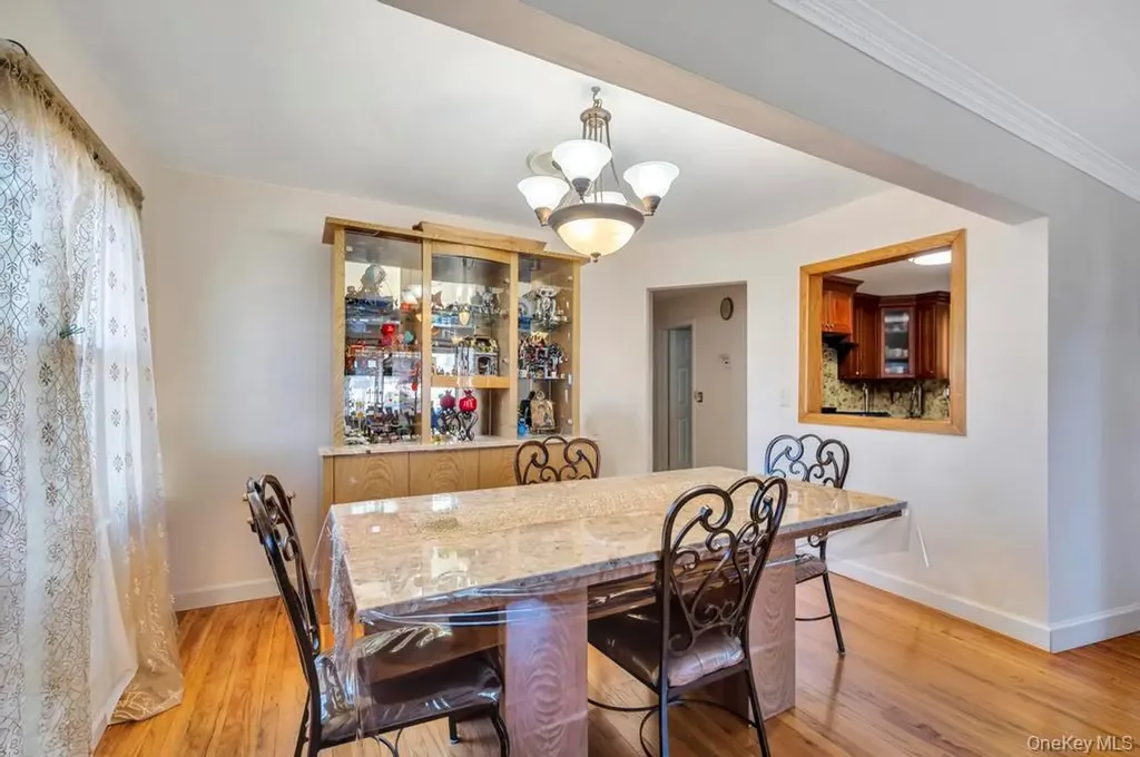 644 Broadway Road Bethpage NY 11714