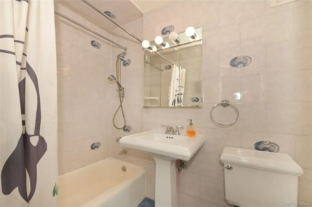 61-20 Grand Central Parkway Forest Hills NY 11375