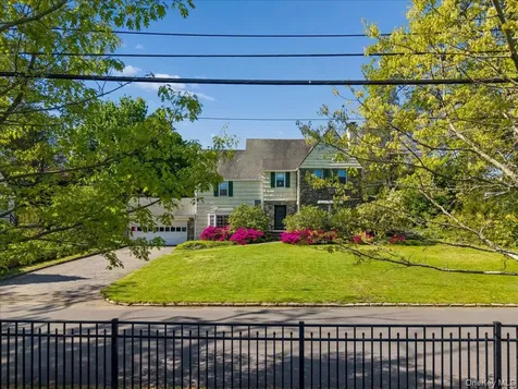 21 Country Club Lane Pelham NY 10803