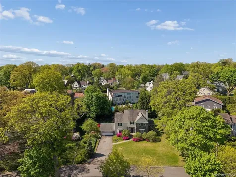 21 Country Club Lane Pelham NY 10803