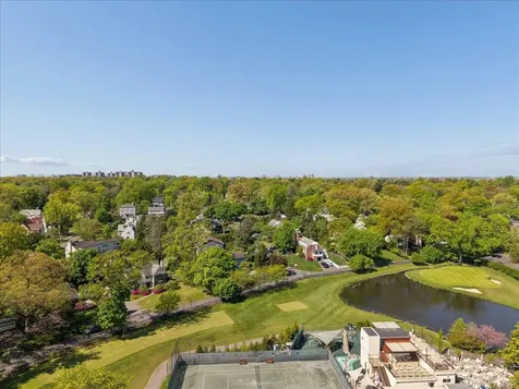 21 Country Club Lane Pelham NY 10803