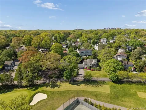 21 Country Club Lane Pelham NY 10803