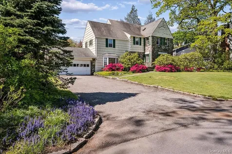 21 Country Club Lane Pelham NY 10803