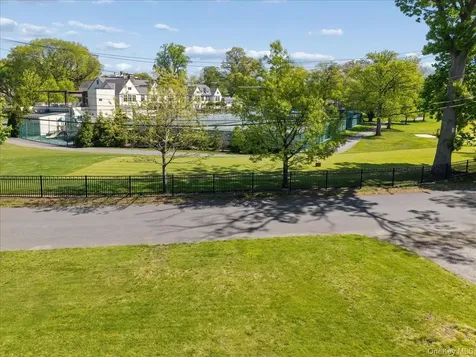 21 Country Club Lane Pelham NY 10803