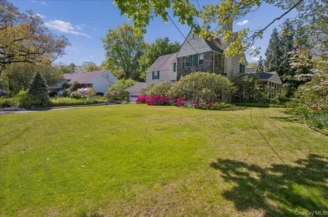21 Country Club Lane Pelham NY 10803