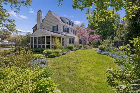 21 Country Club Lane Pelham NY 10803