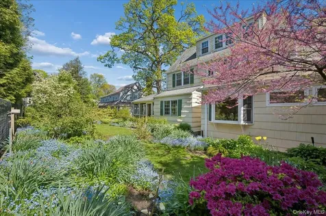 21 Country Club Lane Pelham NY 10803