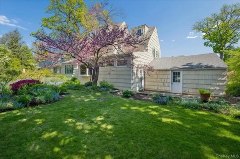 21 Country Club Lane Pelham NY 10803