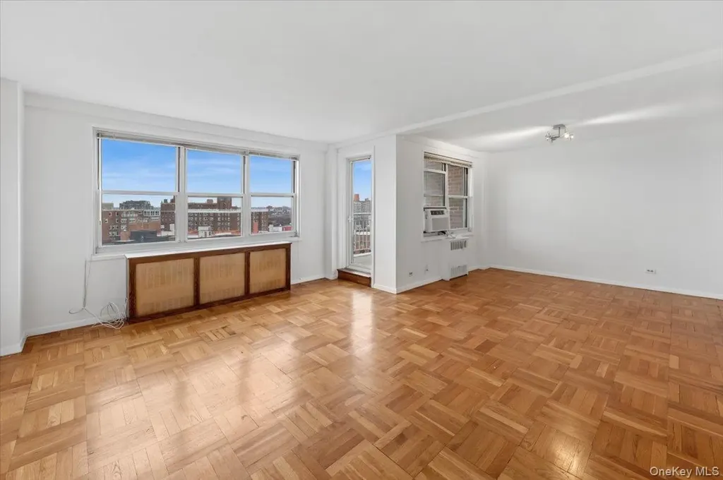 3935 Blackstone Avenue Bronx NY 10471