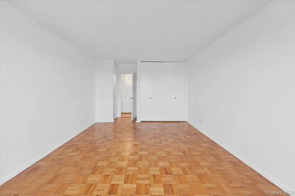 3935 Blackstone Avenue Bronx NY 10471