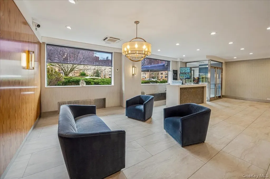 3935 Blackstone Avenue Bronx NY 10471