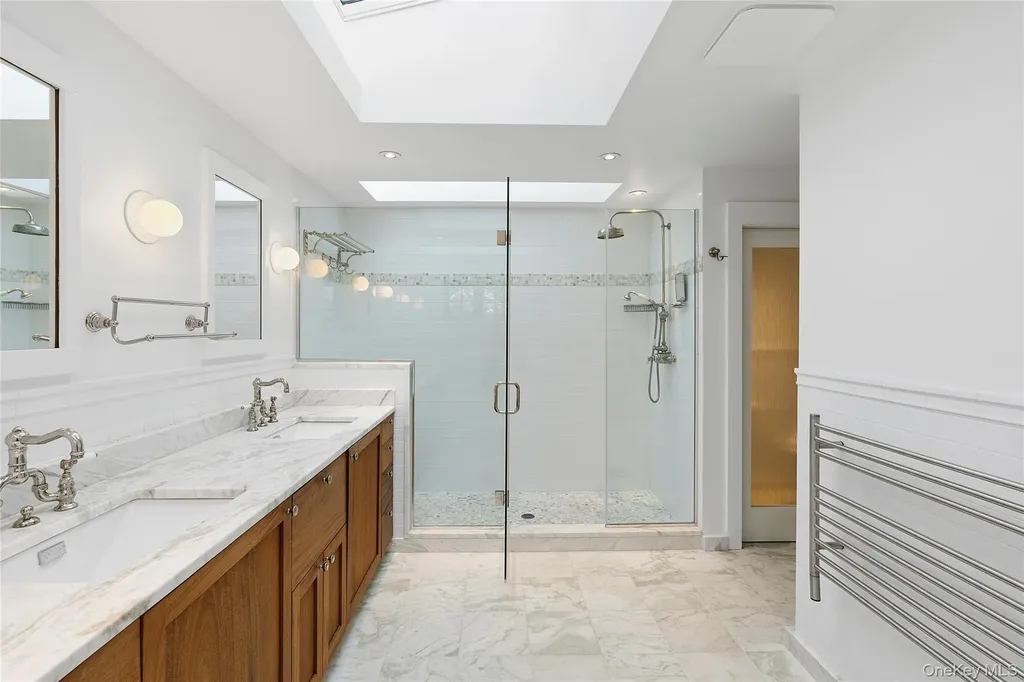 30 E Hollow Road East Hampton NY 11937