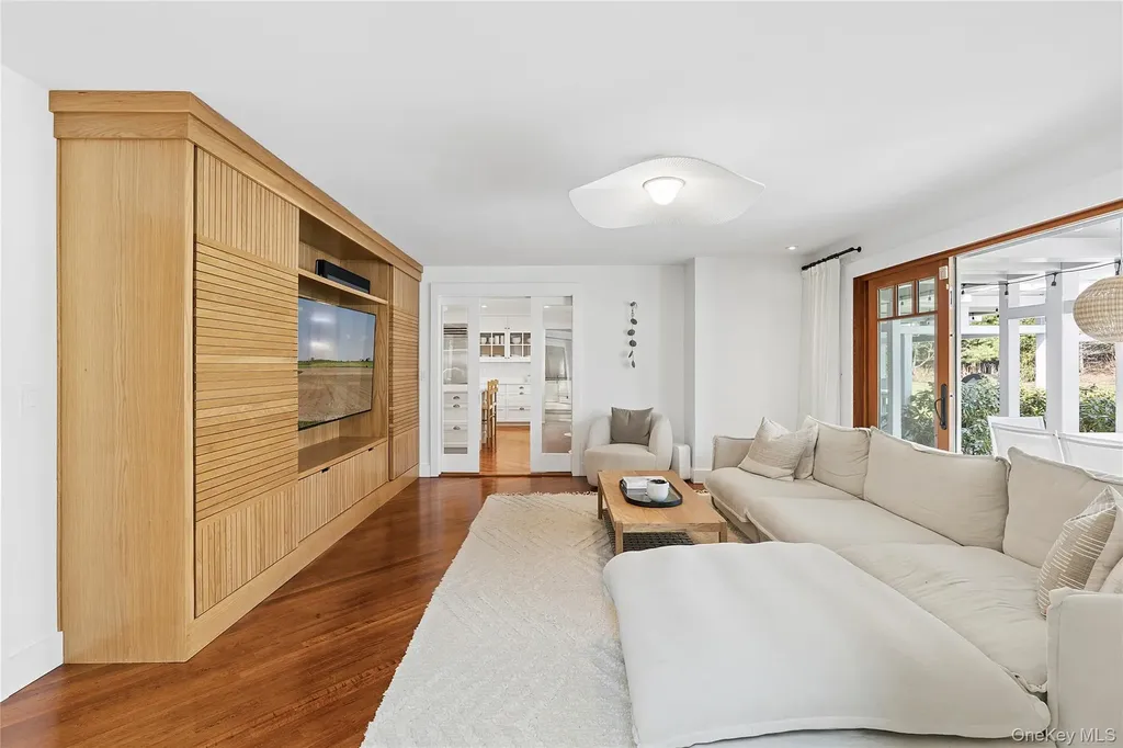 30 E Hollow Road East Hampton NY 11937