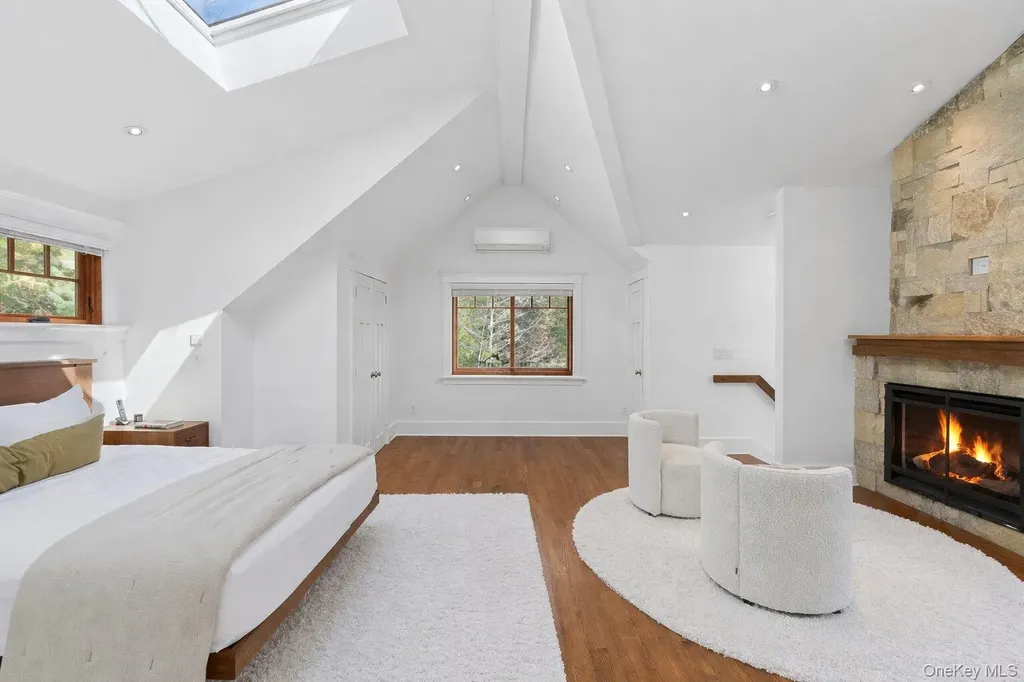 30 E Hollow Road East Hampton NY 11937