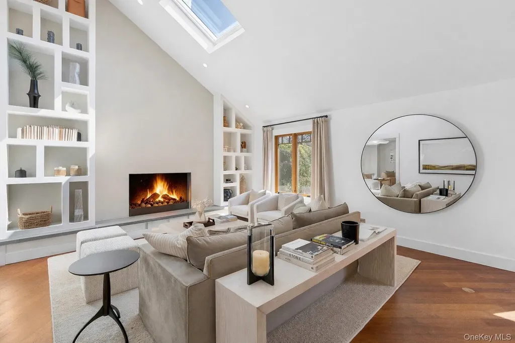 30 E Hollow Road East Hampton NY 11937