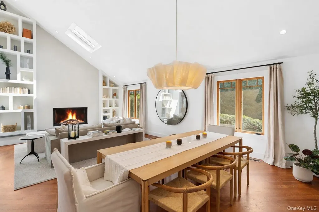 30 E Hollow Road East Hampton NY 11937