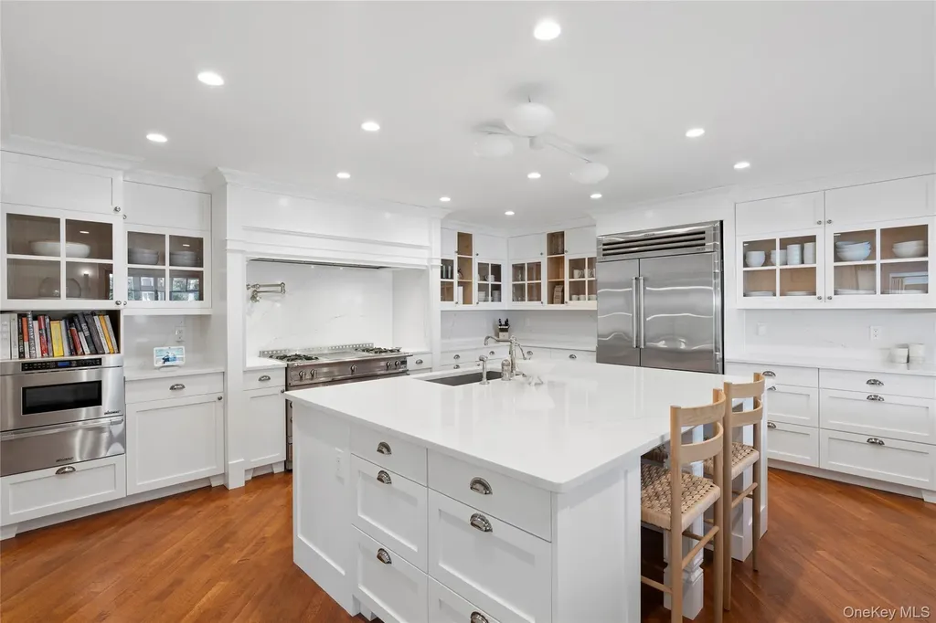 30 E Hollow Road East Hampton NY 11937
