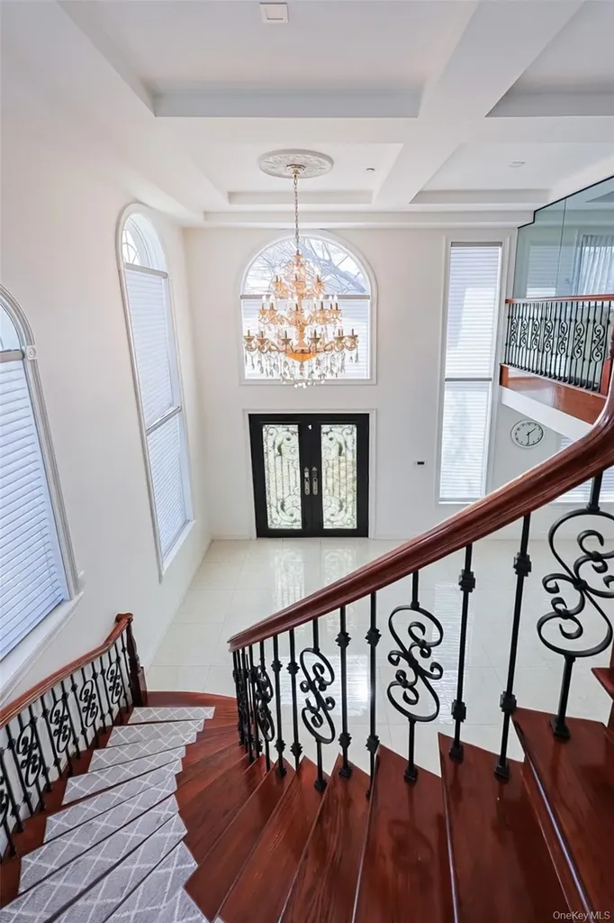 147-25 18th Avenue Whitestone NY 11357