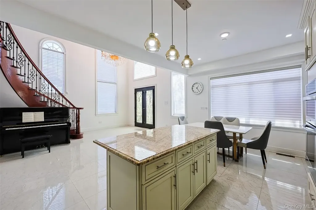 147-25 18th Avenue Whitestone NY 11357