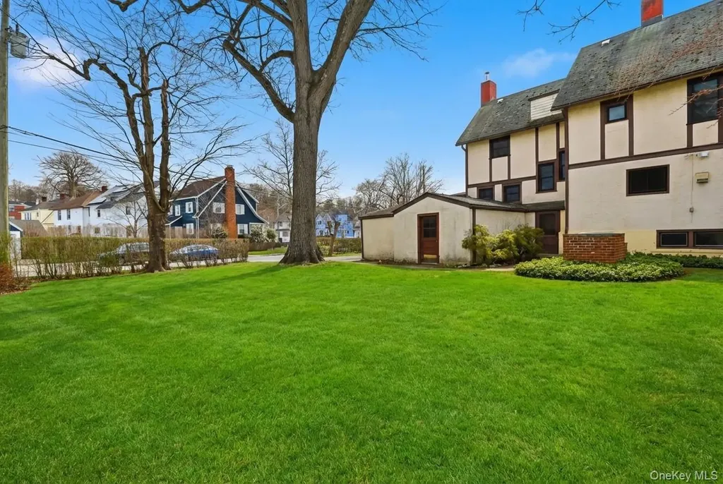 25 Midland Avenue White Plains NY 10606
