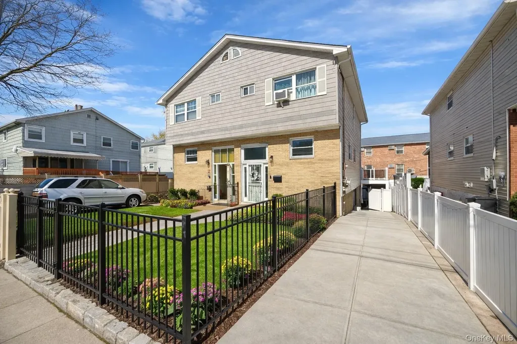 1663 Waring Avenue Bronx NY 10469
