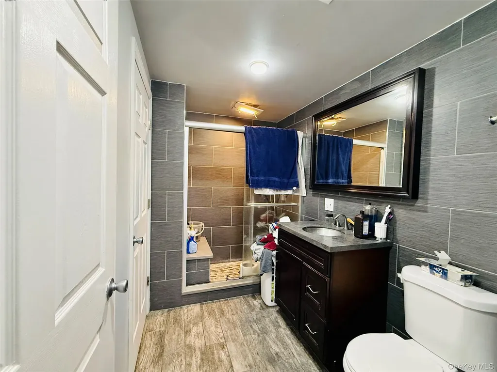 1663 Waring Avenue Bronx NY 10469