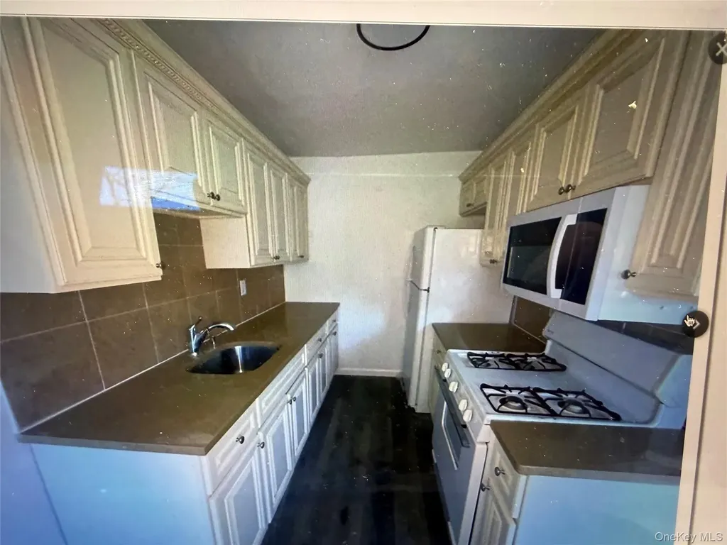 5A Hemlock Drive Bay Shore NY 11706