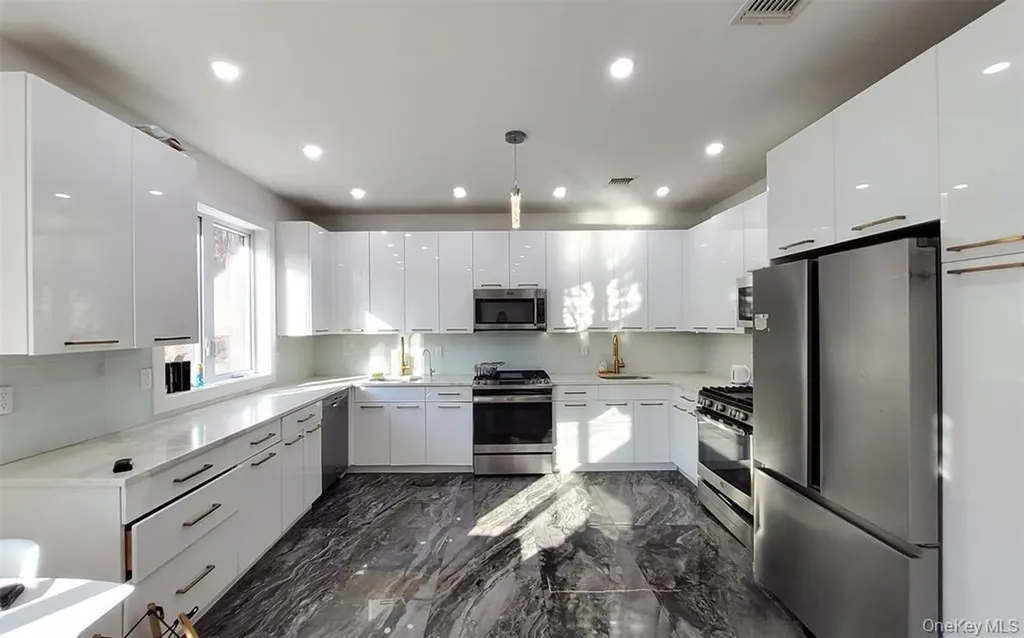 27 Catskill High Rail Monroe NY 10950