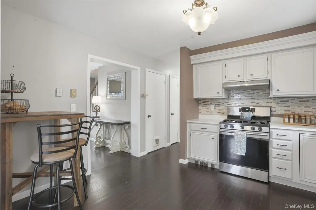 219 Lynch Avenue New Hampton NY 10958