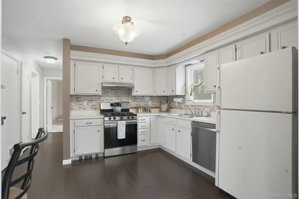 219 Lynch Avenue New Hampton NY 10958