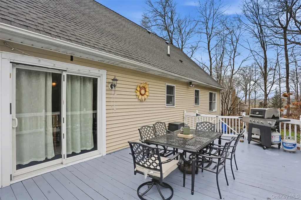 219 Lynch Avenue New Hampton NY 10958