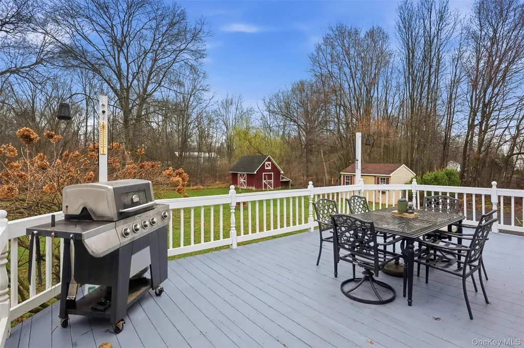 219 Lynch Avenue New Hampton NY 10958