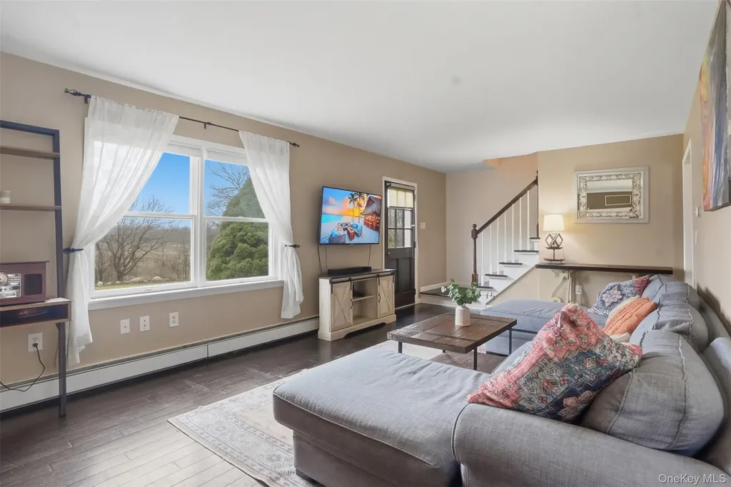 219 Lynch Avenue New Hampton NY 10958