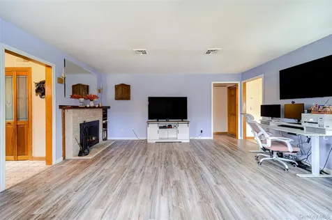 43 Lake Road Hopewell Junction NY 12533