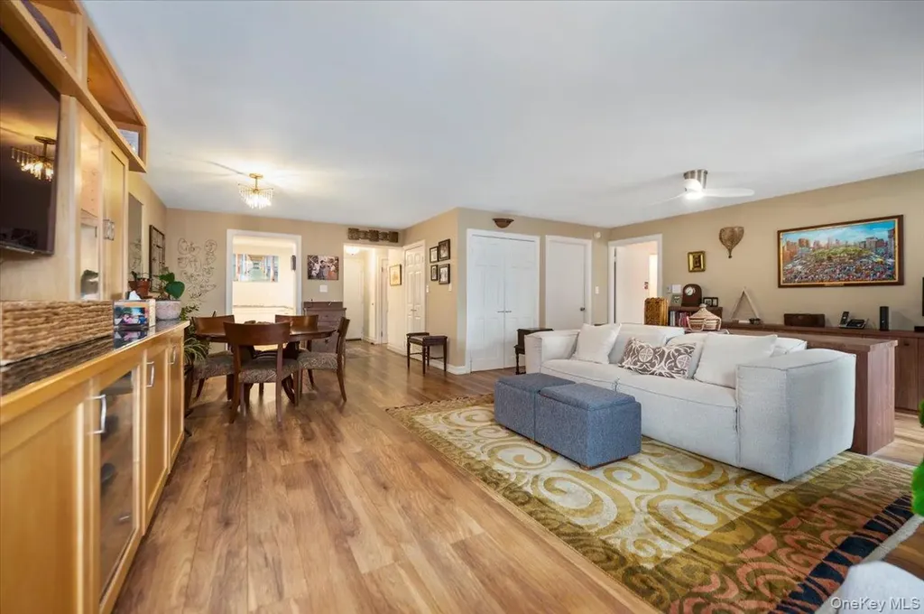 230 W Broadway Long Beach NY 11561