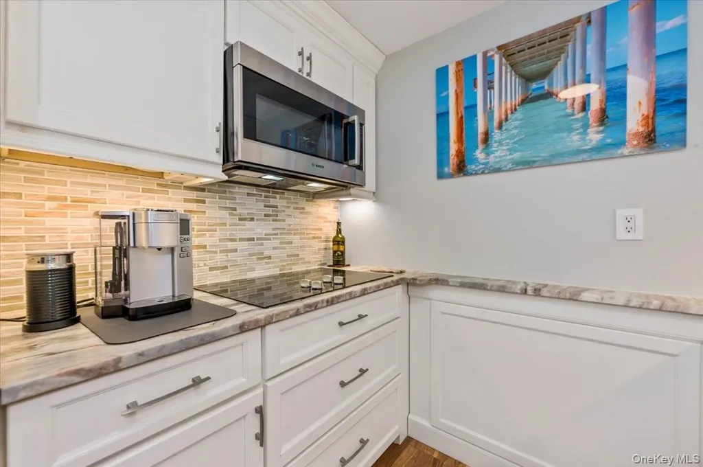 230 W Broadway Long Beach NY 11561