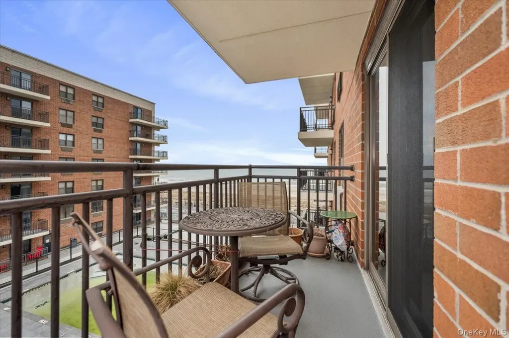 230 W Broadway Long Beach NY 11561