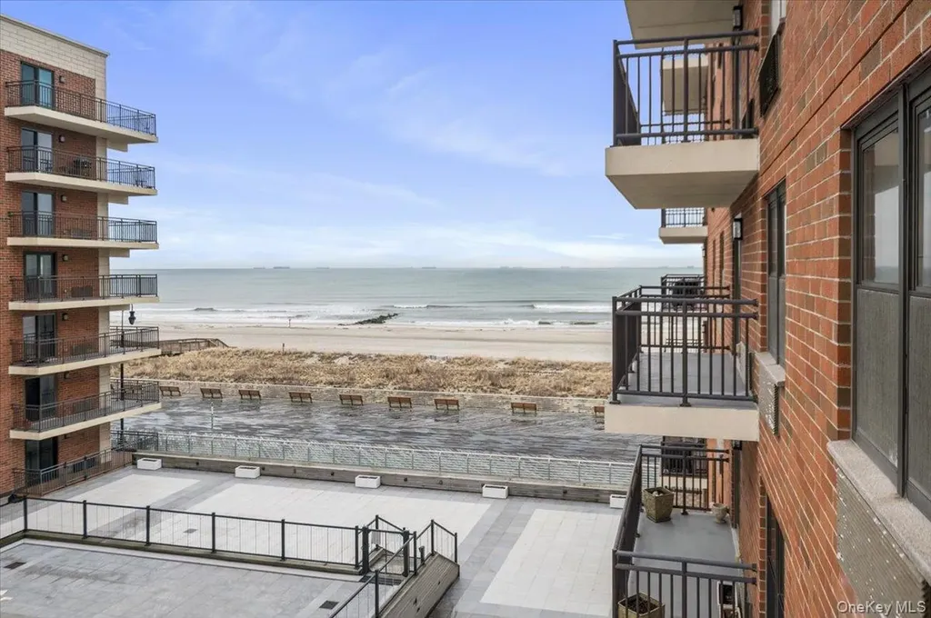 230 W Broadway Long Beach NY 11561