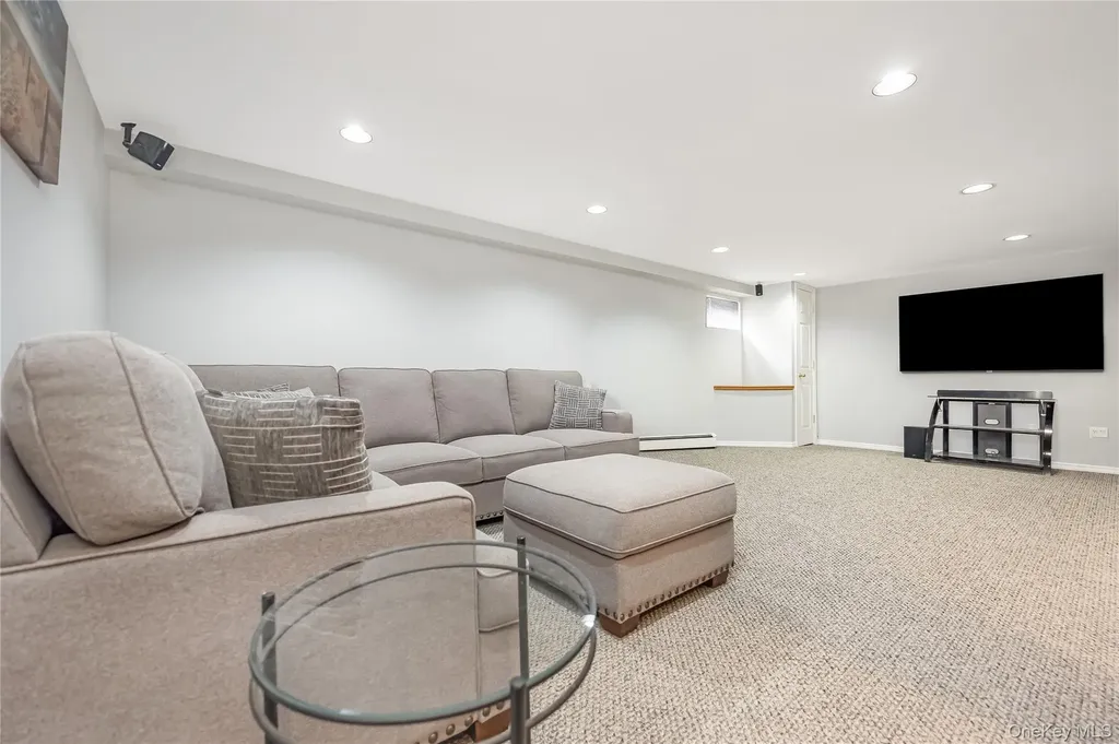 3341 Elliott Boulevard Oceanside NY 11572