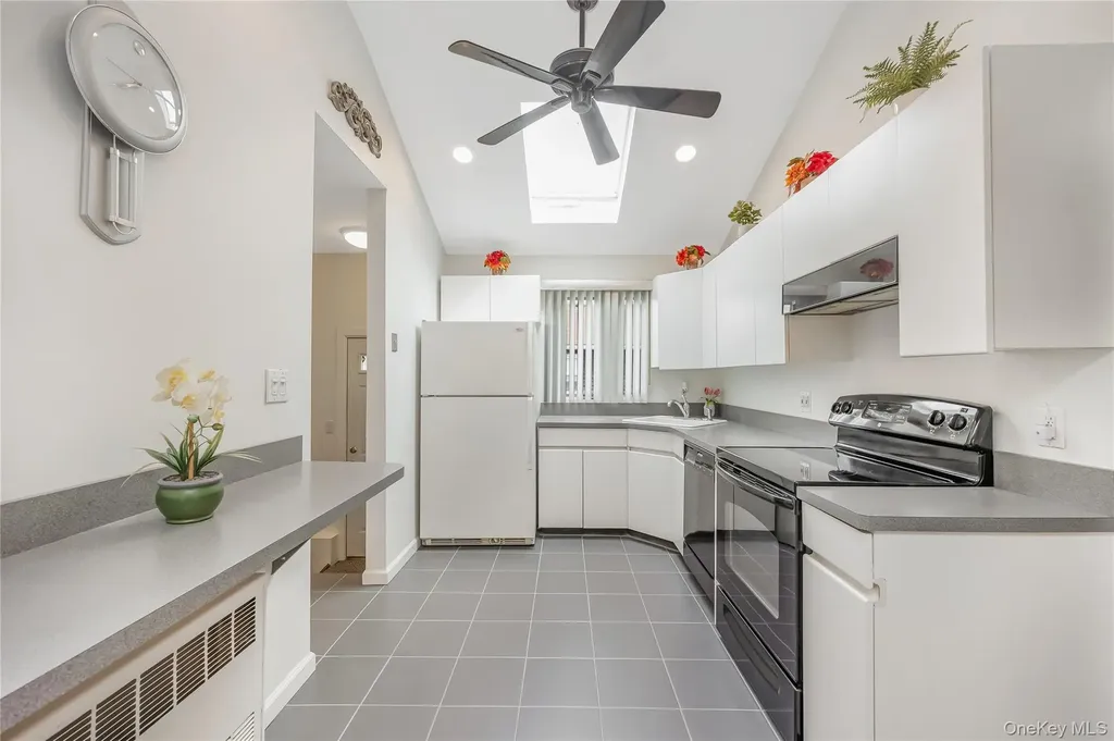 3341 Elliott Boulevard Oceanside NY 11572